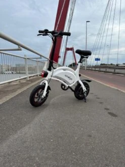 Windgoo - B3 Elektrische Long-Range E-Bike Met Trappers - E-bike - 25Km / H - Wit -Abus Fiets Deals Store 900x1200